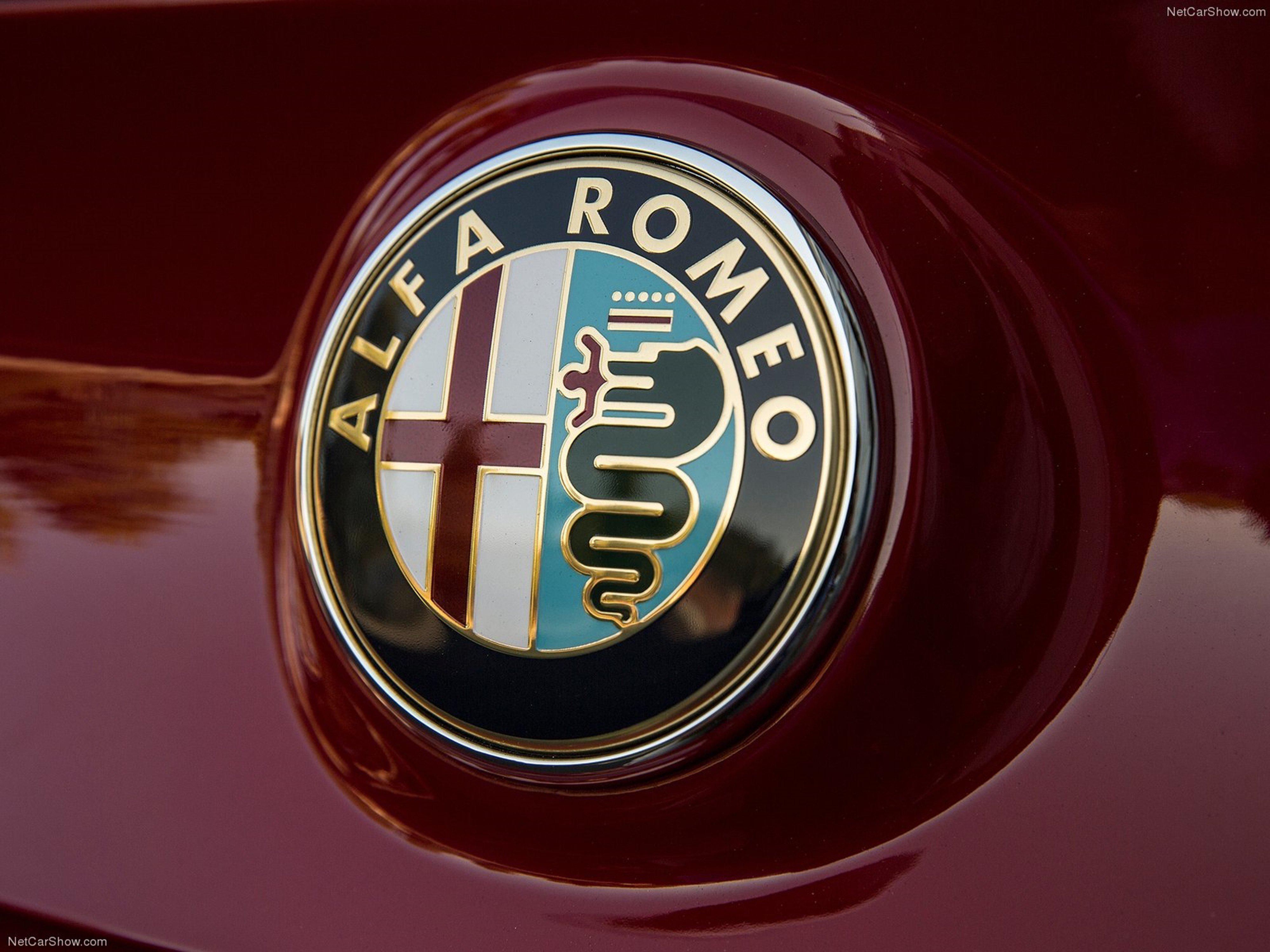 Логотип Альфа Ромео