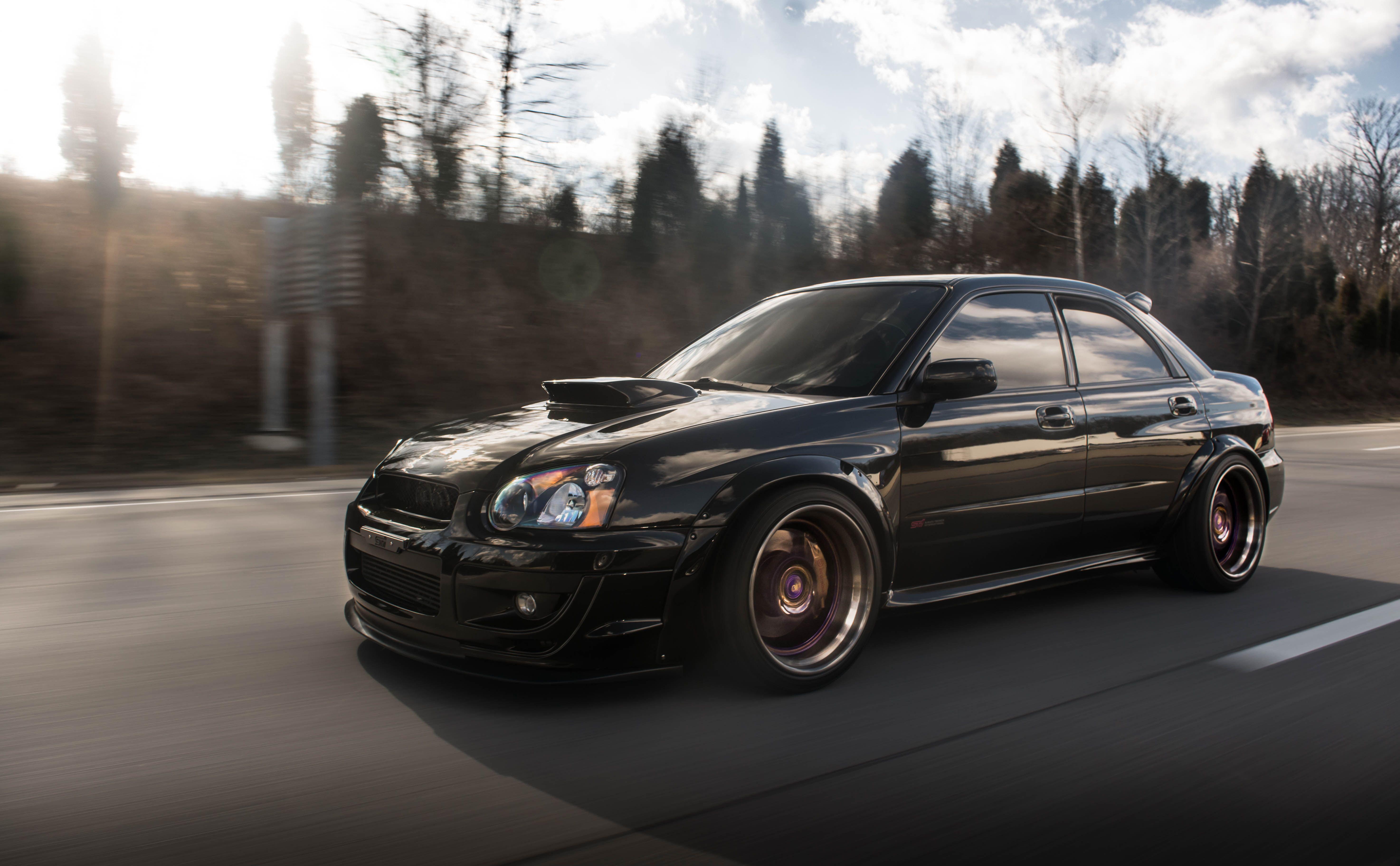 Subaru Impreza WRX STI черный зимой