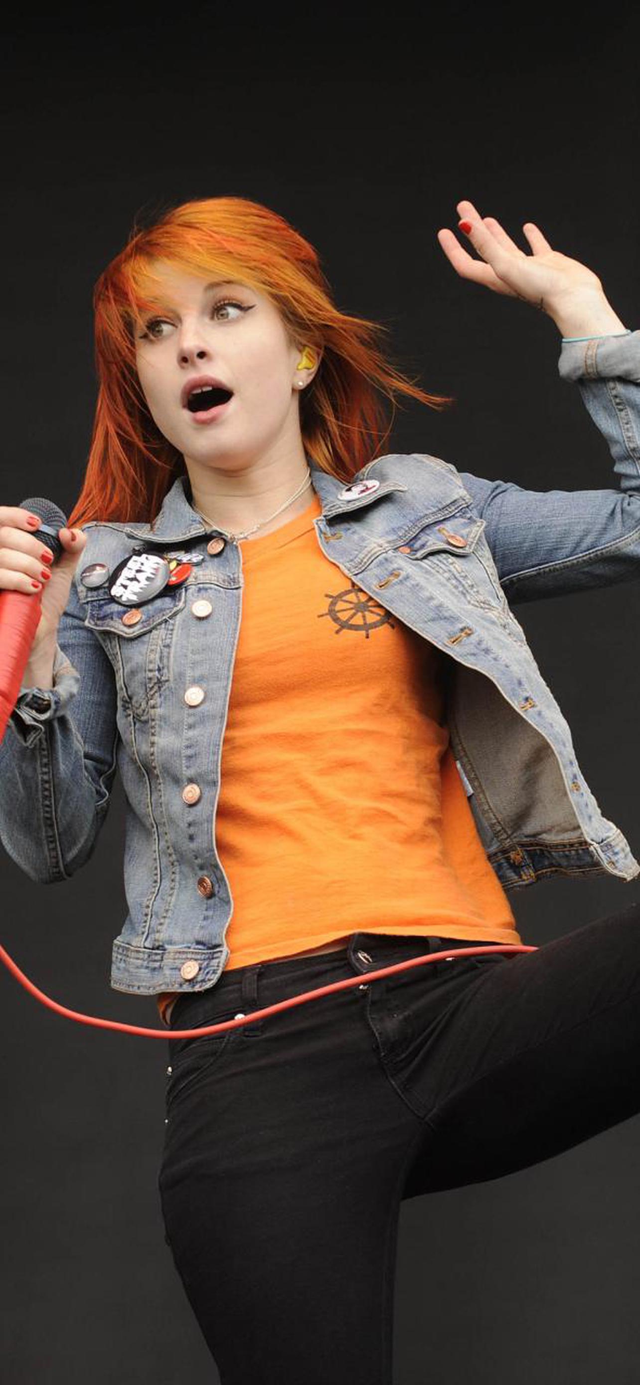 Hayley Williams Fakes