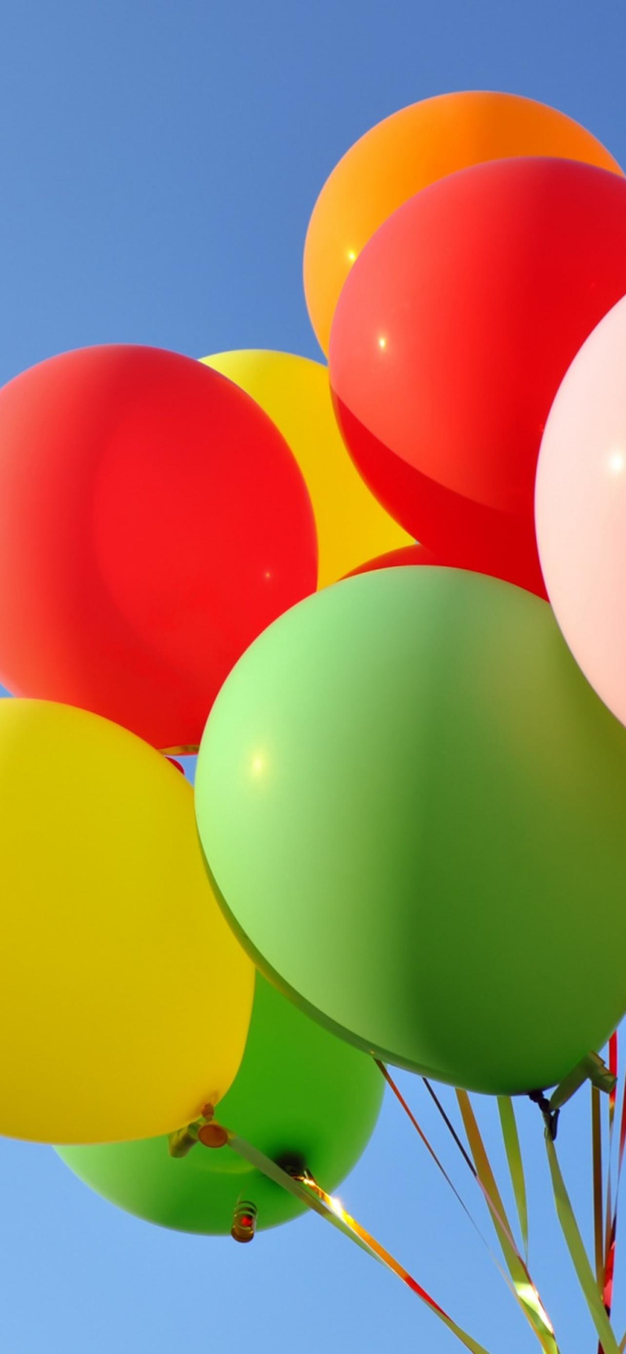 Colorful balloons. Воздушный шарик. Яркие шары. Яркие воздушные шары. Красивые воздушные шарики.