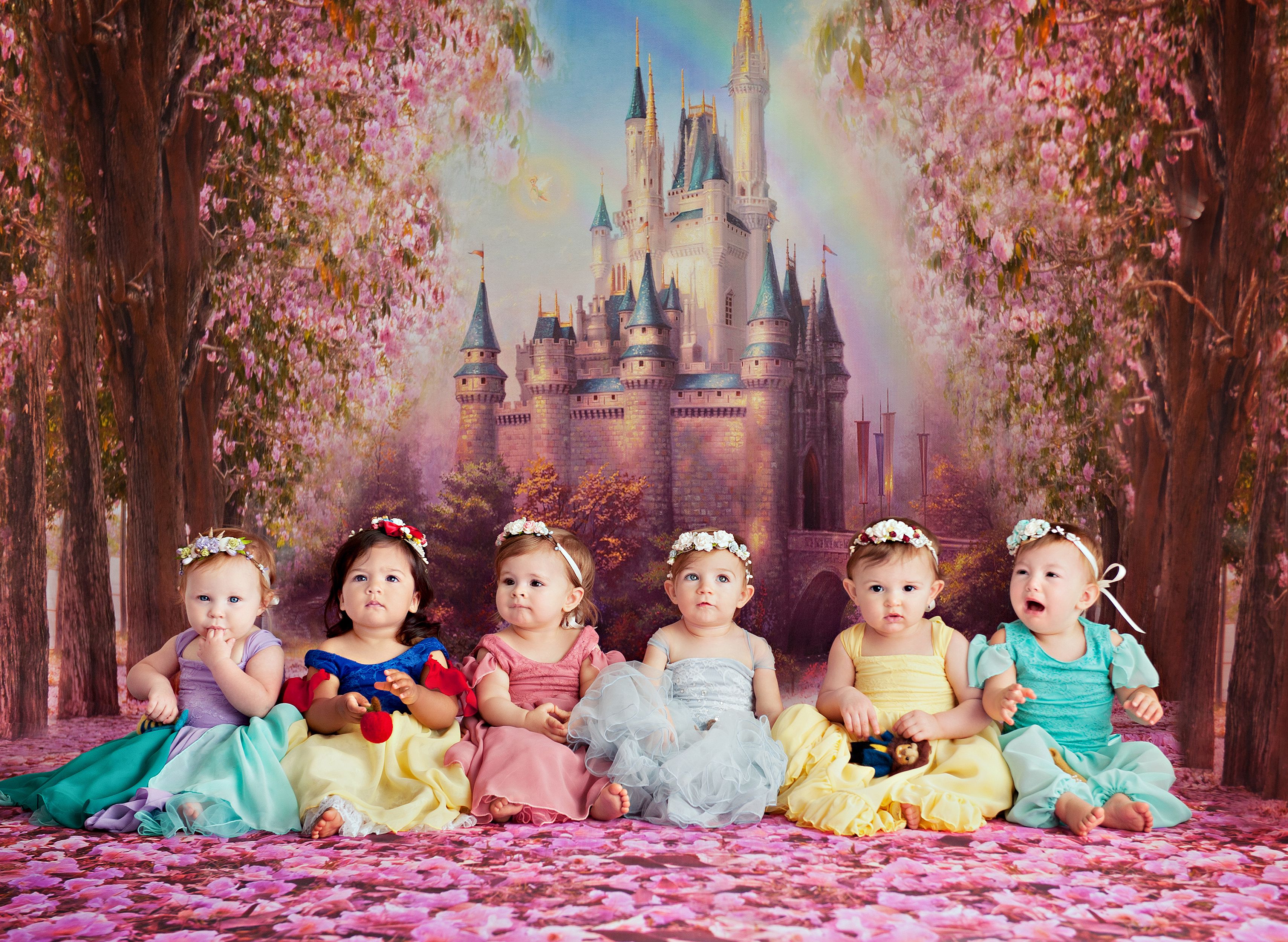 Принцессы больше. Маленькие принцессы. Принцесса фотосессия. Фотосессия в стиле Диснеевских принцесс. Принцессы детские фотосессии.