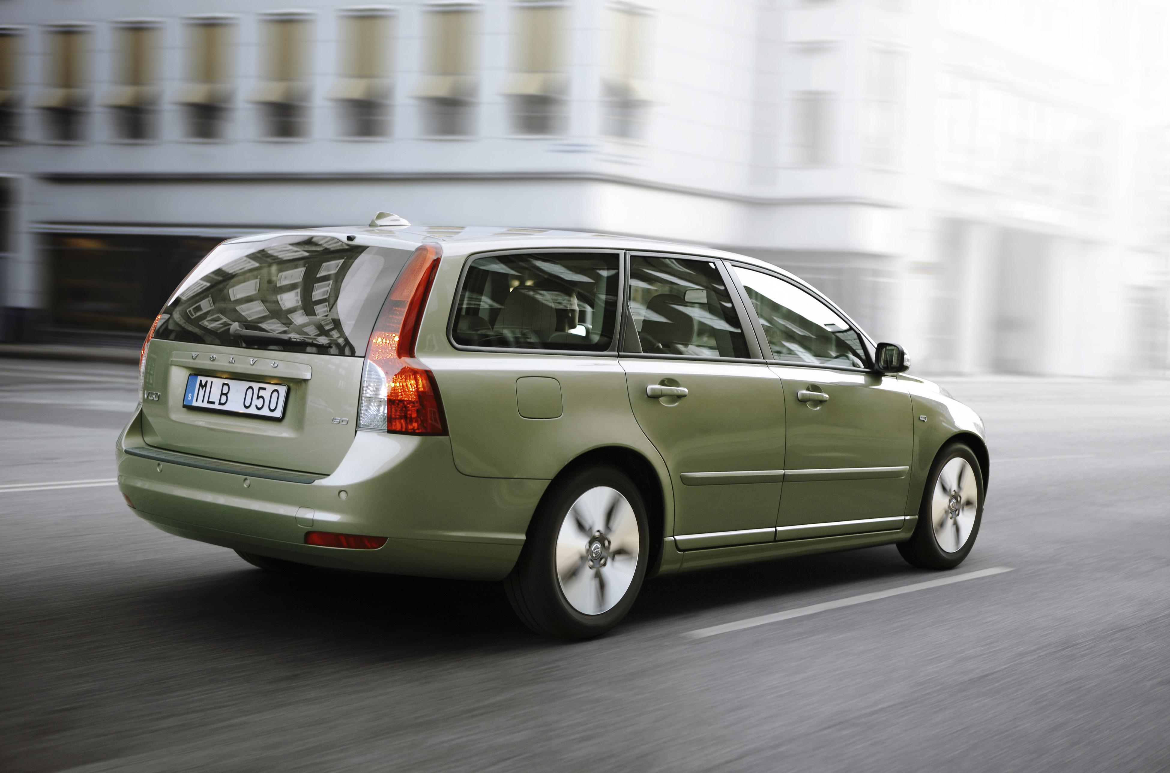 Volvo v50. Вольво в50 универсал. Вольво v50 универсал. Volvo v50 2010. Volvo v50 2013.